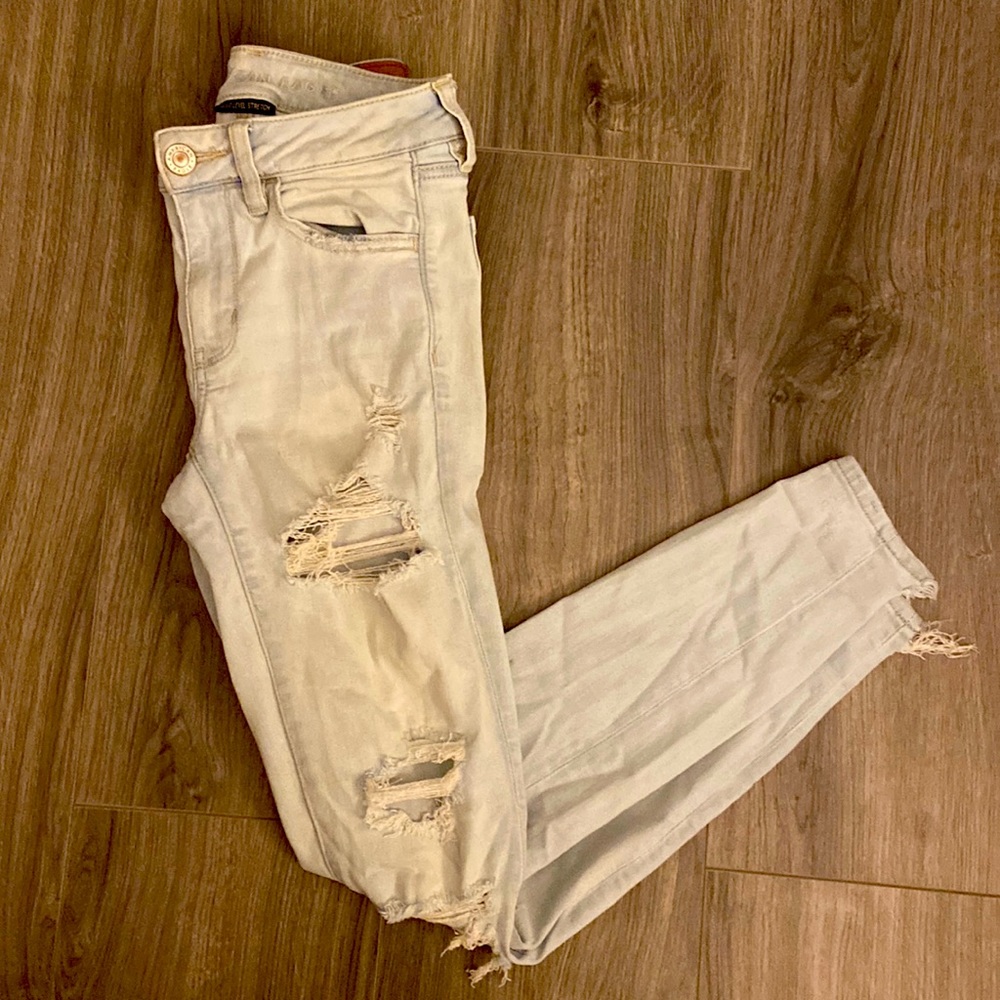 American Eagle Distressed Jeans